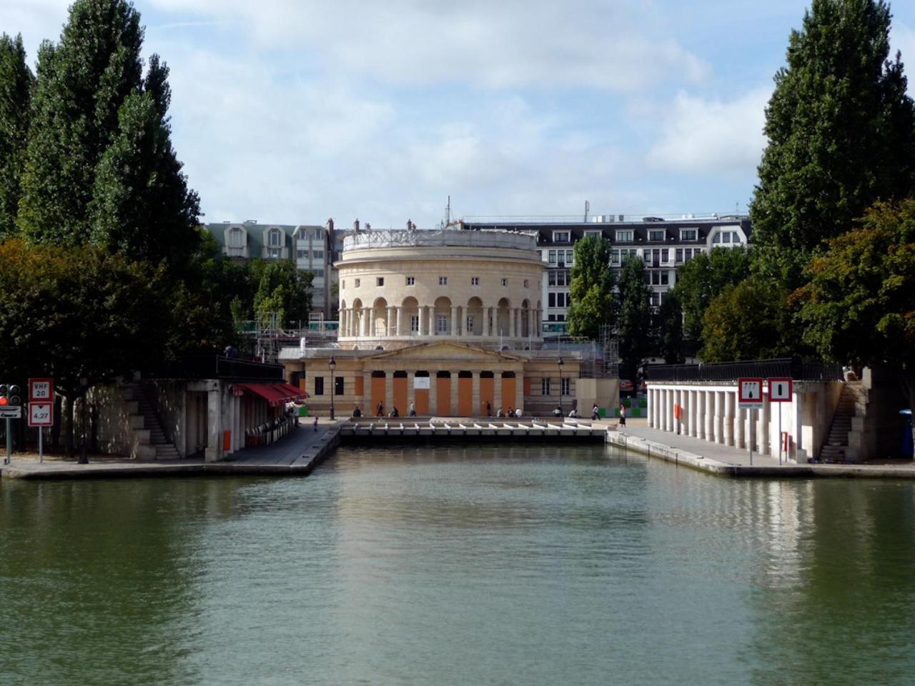 Charmant Studio Au Calme Et Bien Desservi Paris Exterior foto